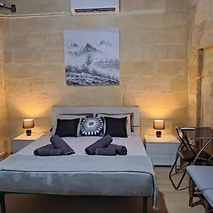 https://lovely-1-bedroom-apartment-in-the-heart-of-valletta.hotelssaintjulians.com
