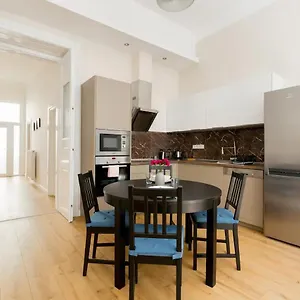 Kresz Geza 29 Westend Station 2 Bedrooms+living Ac Apartament