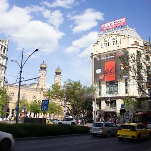 Luxury Downtown 3 Bedroom By Synagoge With Beautiful View Budapest