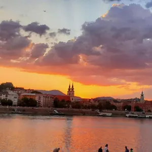 Dn Budapest